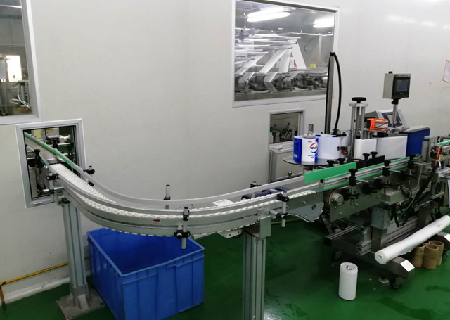 China-factory-wet-wipes-production-line.jpg